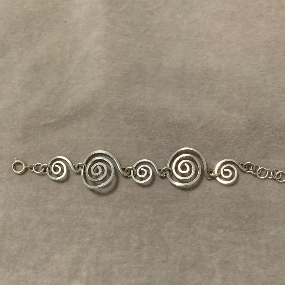 Stylish Silver Swirl Bracelet
